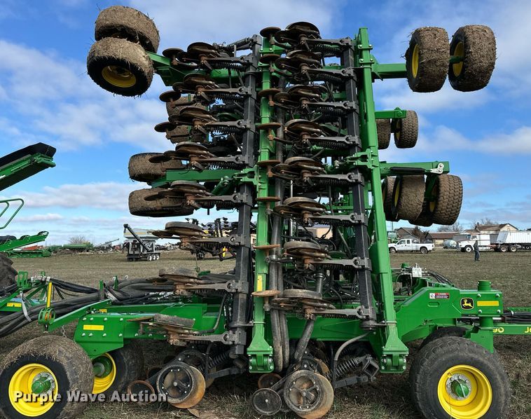 image for item DQ6729 2018 John Deere 1890C air seeder