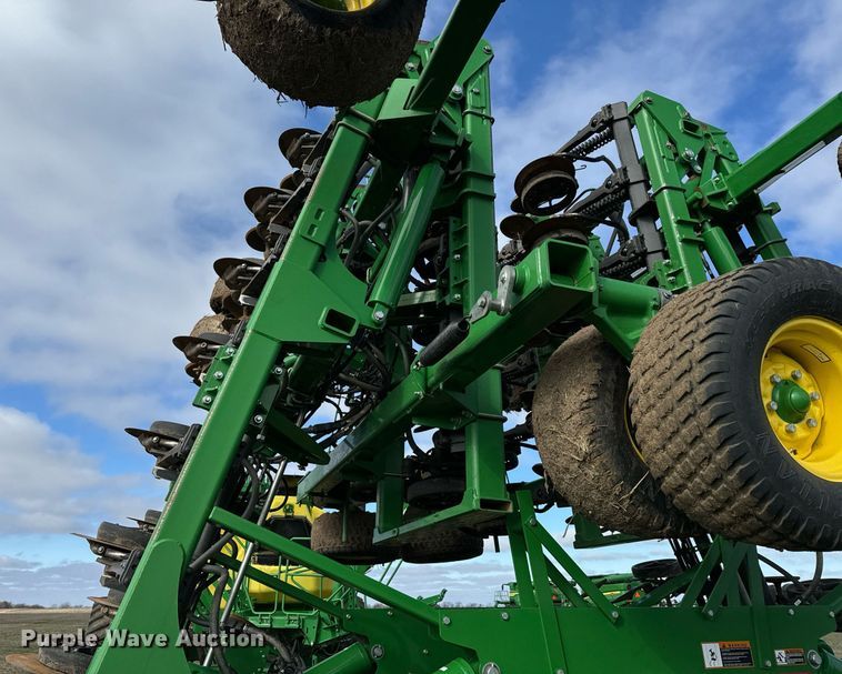 image for item DQ6729 2018 John Deere 1890C air seeder