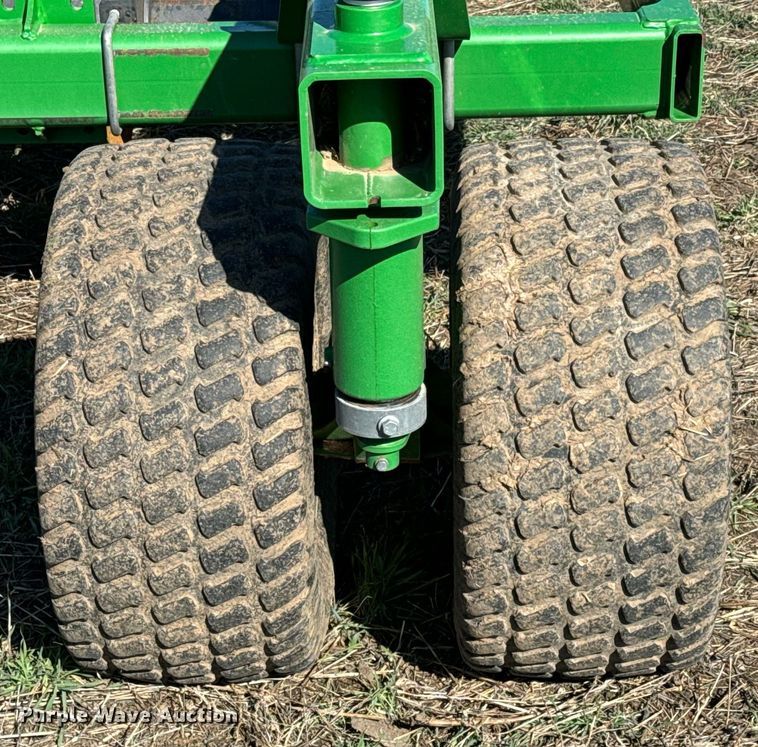 image for item DQ6729 2018 John Deere 1890C air seeder