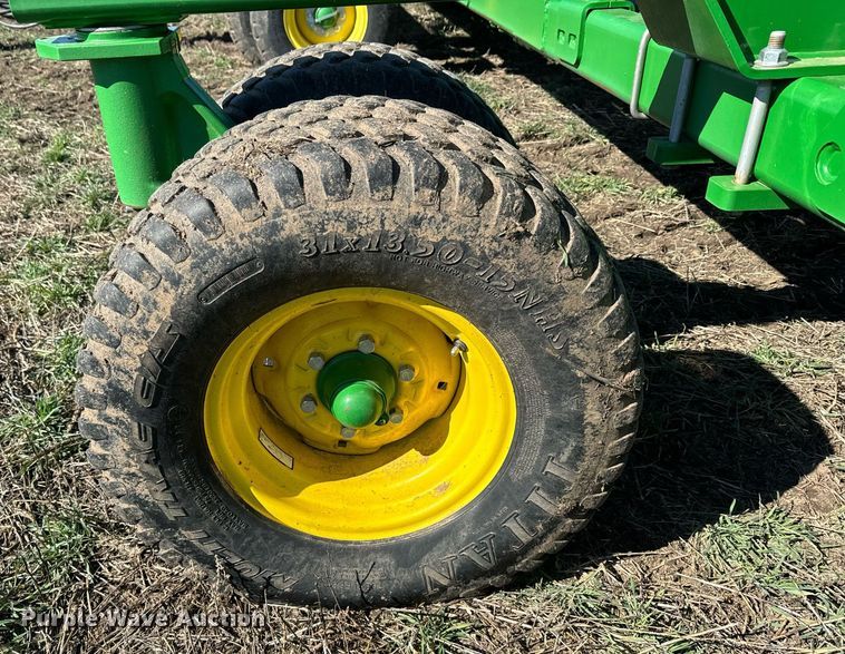 image for item DQ6729 2018 John Deere 1890C air seeder