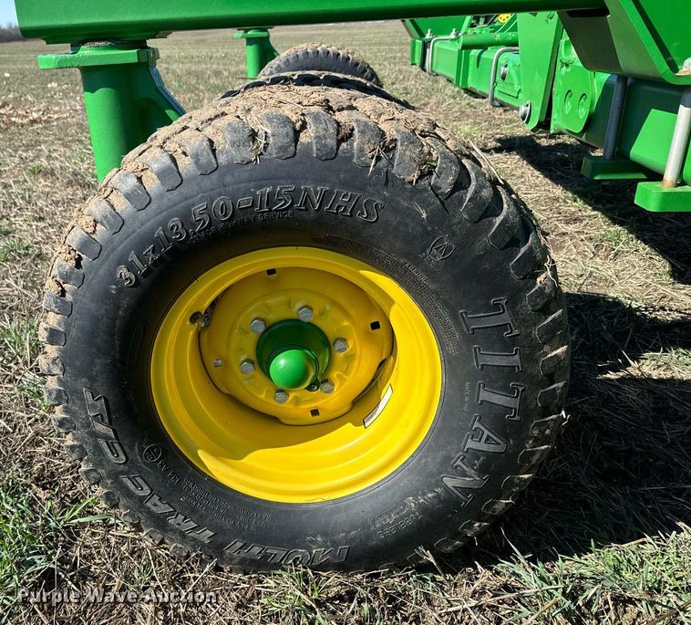 image for item DQ6729 2018 John Deere 1890C air seeder