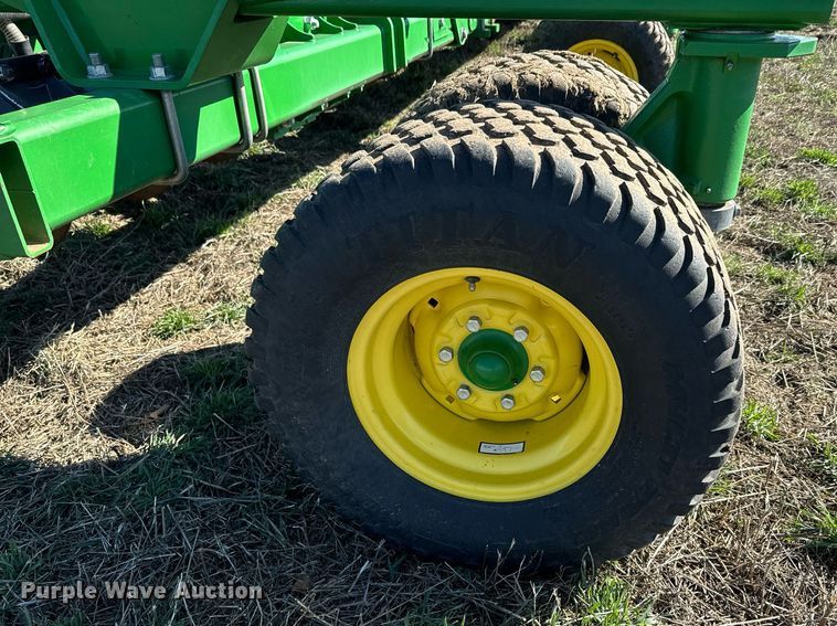 image for item DQ6729 2018 John Deere 1890C air seeder