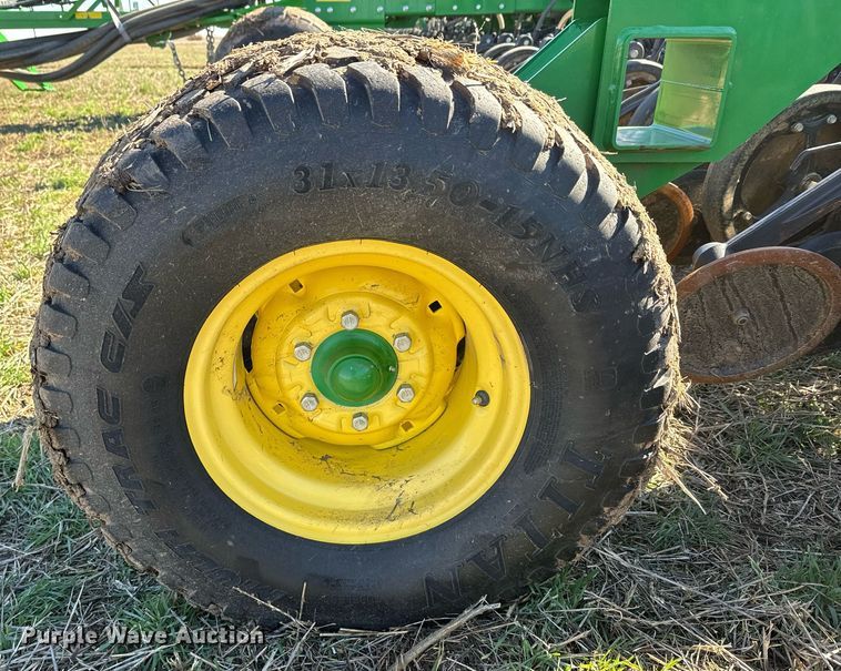 image for item DQ6729 2018 John Deere 1890C air seeder