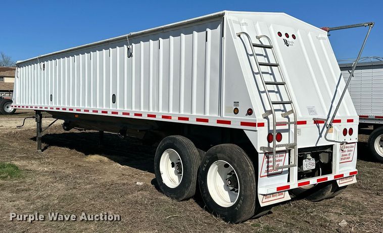 image for item DQ6730 2009 Neville Built grain trailer