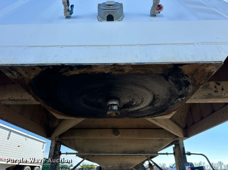 image for item DQ6730 2009 Neville Built grain trailer