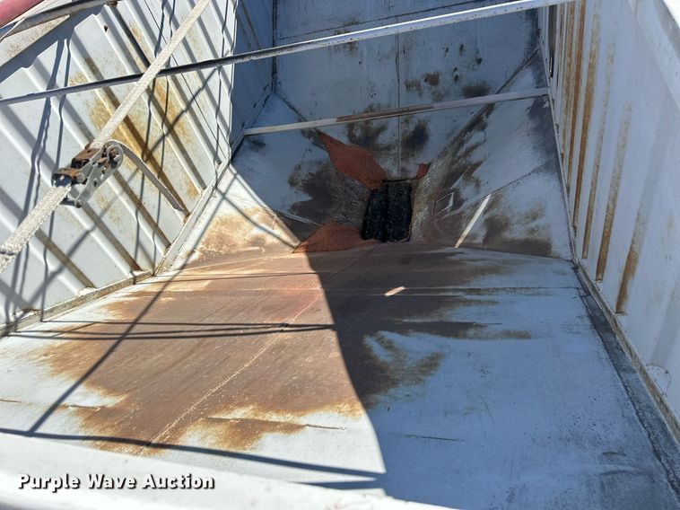 image for item DQ6730 2009 Neville Built grain trailer