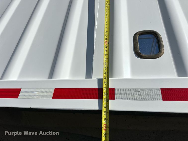 image for item DQ6730 2009 Neville Built grain trailer