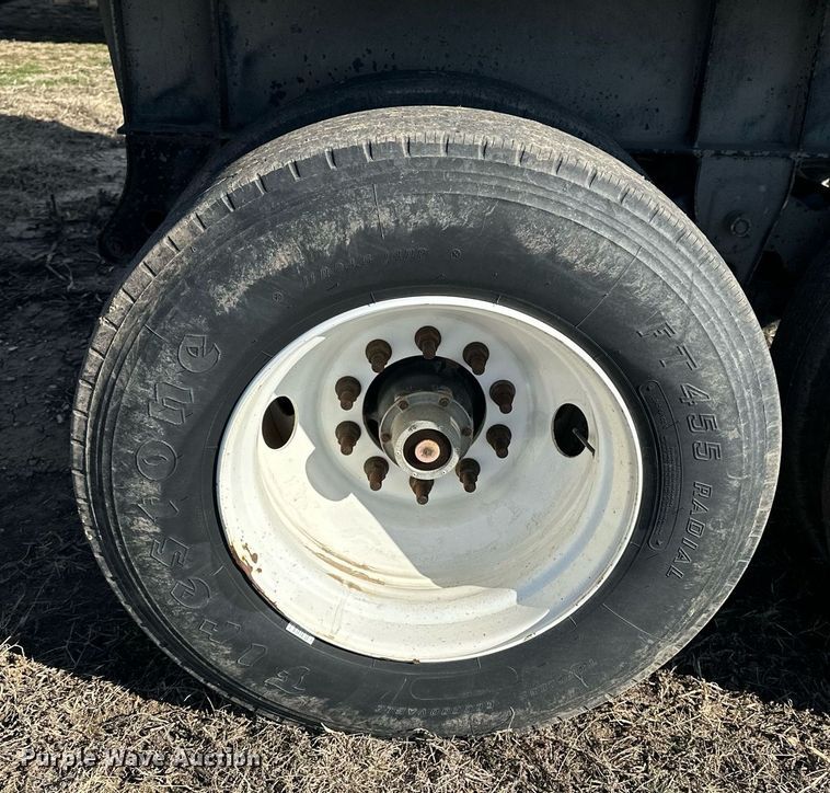 image for item DQ6730 2009 Neville Built grain trailer