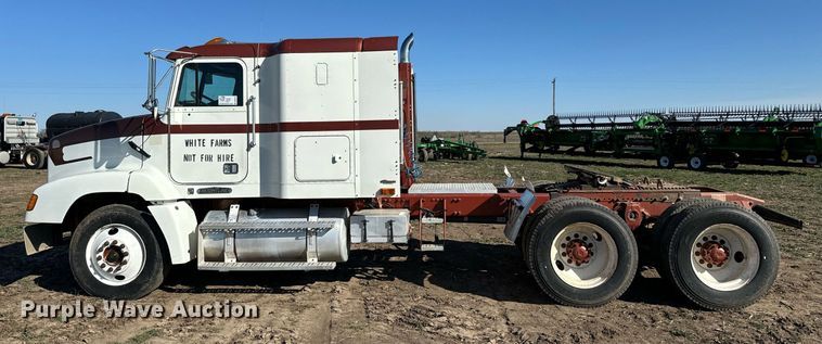 image for item DQ6731 1996 Freightliner  semi truck