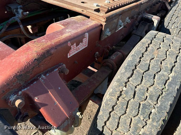 image for item DQ6731 1996 Freightliner  semi truck