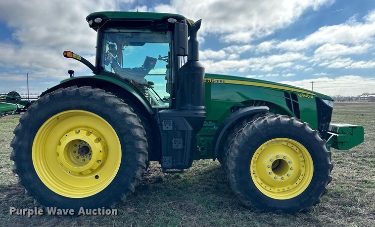 image for item DQ6732 2018 John Deere 8400R MFWD tractor