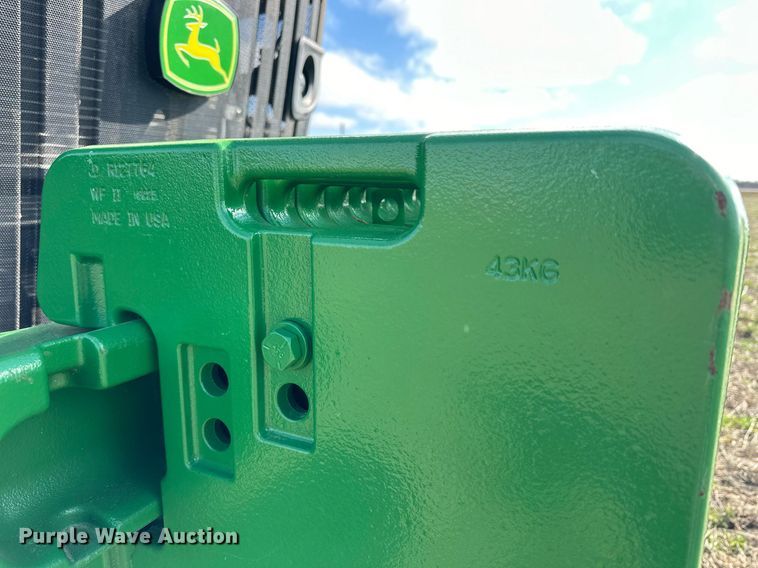 image for item DQ6732 2018 John Deere 8400R MFWD tractor
