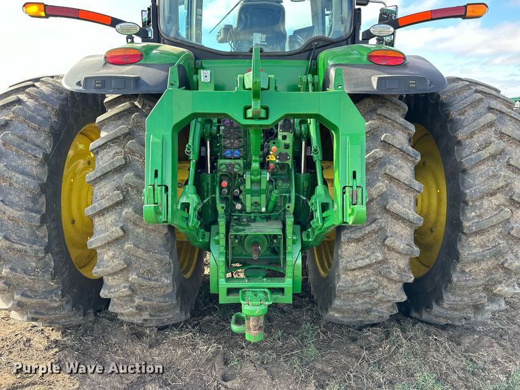 image for item DQ6732 2018 John Deere 8400R MFWD tractor
