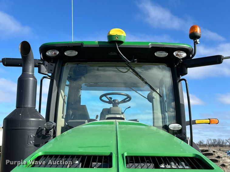 image for item DQ6732 2018 John Deere 8400R MFWD tractor