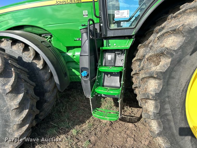 image for item DQ6732 2018 John Deere 8400R MFWD tractor