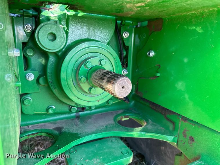 image for item DQ6732 2018 John Deere 8400R MFWD tractor