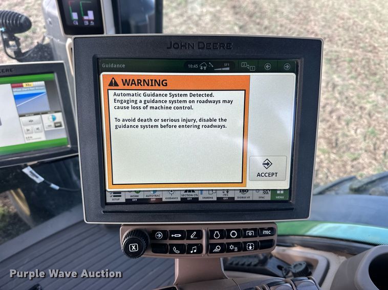 image for item DQ6732 2018 John Deere 8400R MFWD tractor