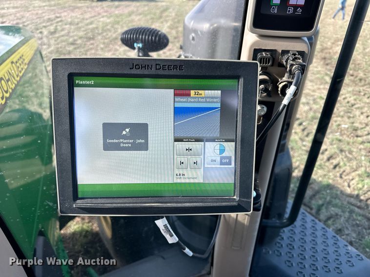 image for item DQ6732 2018 John Deere 8400R MFWD tractor