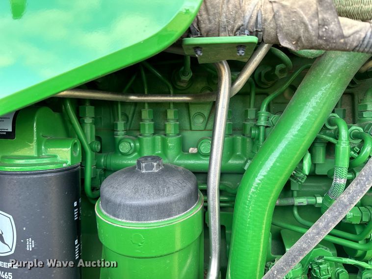 image for item DQ6732 2018 John Deere 8400R MFWD tractor