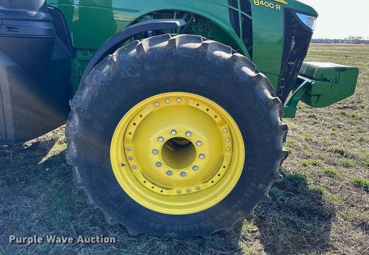 image for item DQ6732 2018 John Deere 8400R MFWD tractor