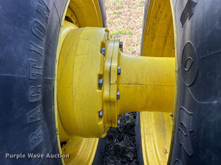 image for item DQ6732 2018 John Deere 8400R MFWD tractor