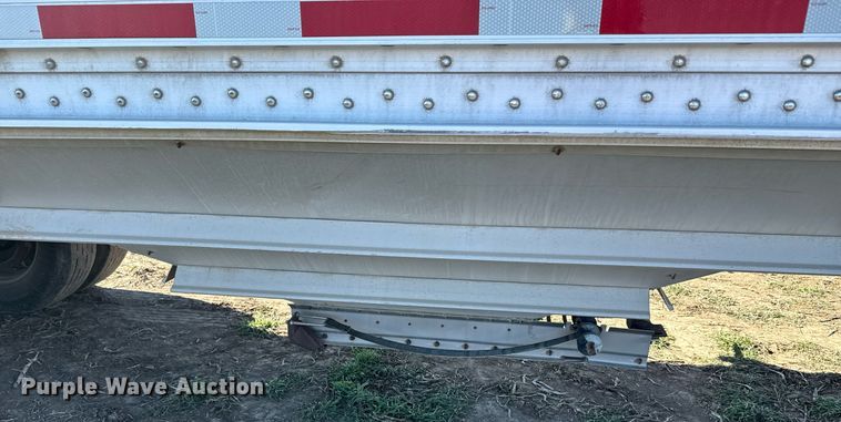 image for item DQ6734 2005 Wilson Pace Setter grain trailer