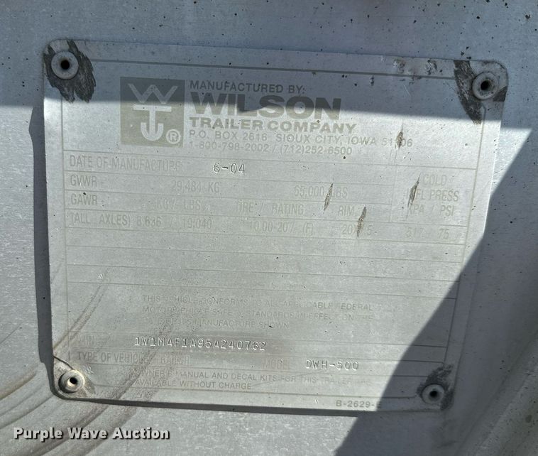 image for item DQ6734 2005 Wilson Pace Setter grain trailer