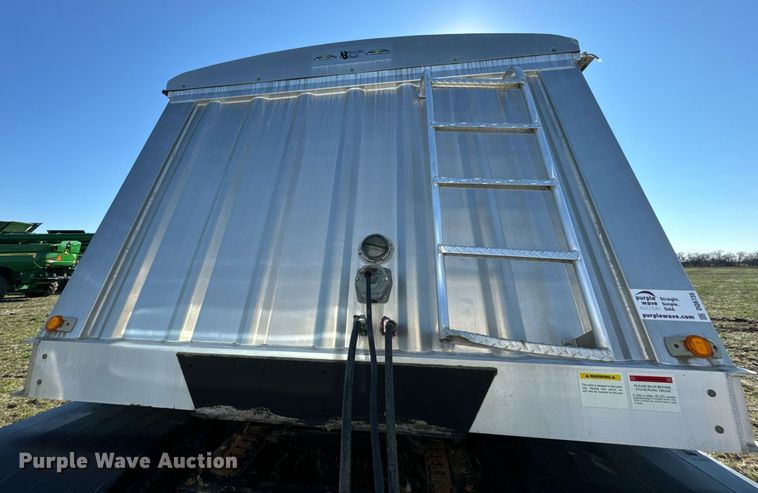 image for item DQ6735 2011 Neville Built grain trailer