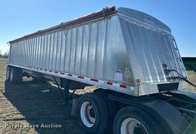 image for item DQ6735 2011 Neville Built grain trailer