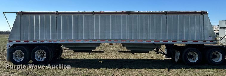 image for item DQ6735 2011 Neville Built grain trailer