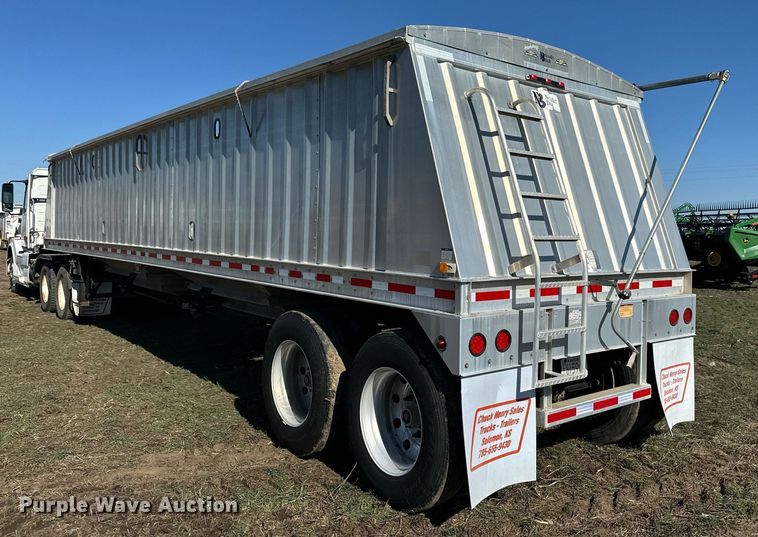 image for item DQ6735 2011 Neville Built grain trailer