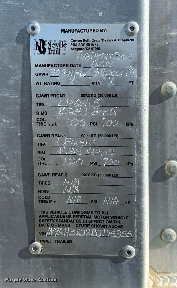 image for item DQ6735 2011 Neville Built grain trailer