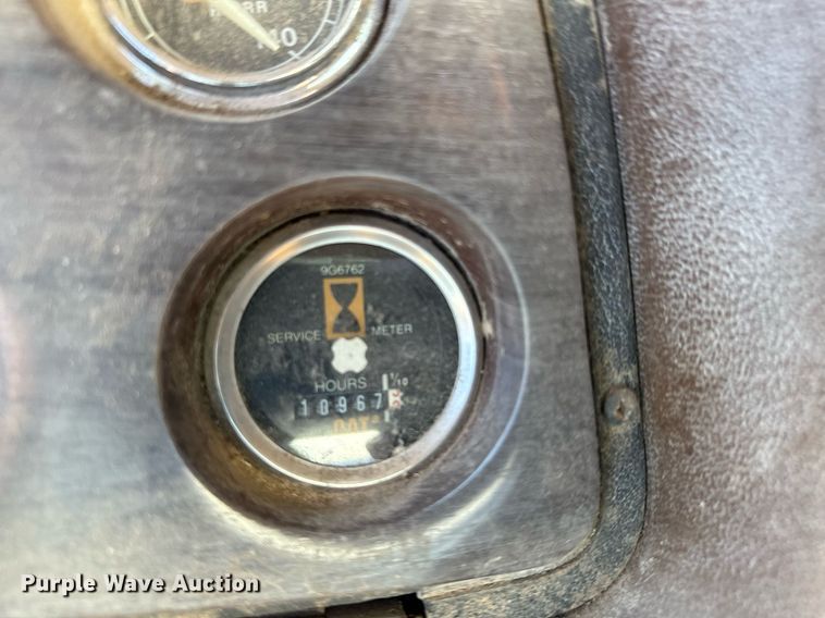 image for item DQ6736 1985 Ford L9000 semi truck