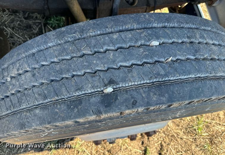 image for item DQ6736 1985 Ford L9000 semi truck