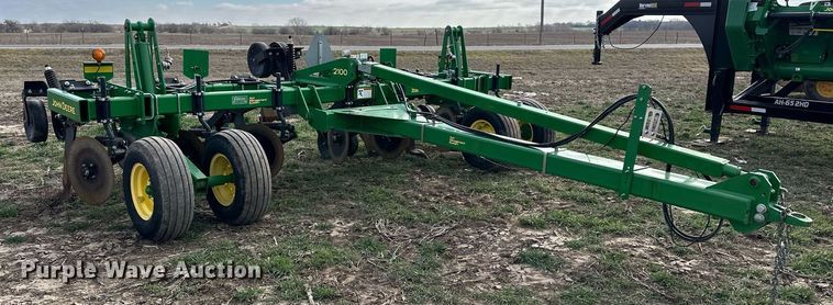 image for item DQ6738 2015 John Deere 2100X in-line ripper