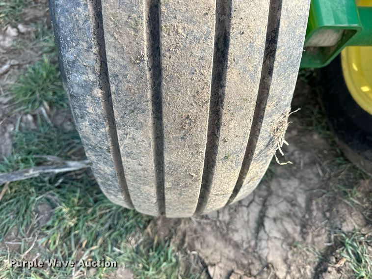 image for item DQ6738 2015 John Deere 2100X in-line ripper