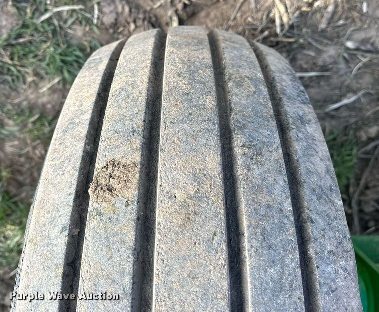 image for item DQ6738 2015 John Deere 2100X in-line ripper