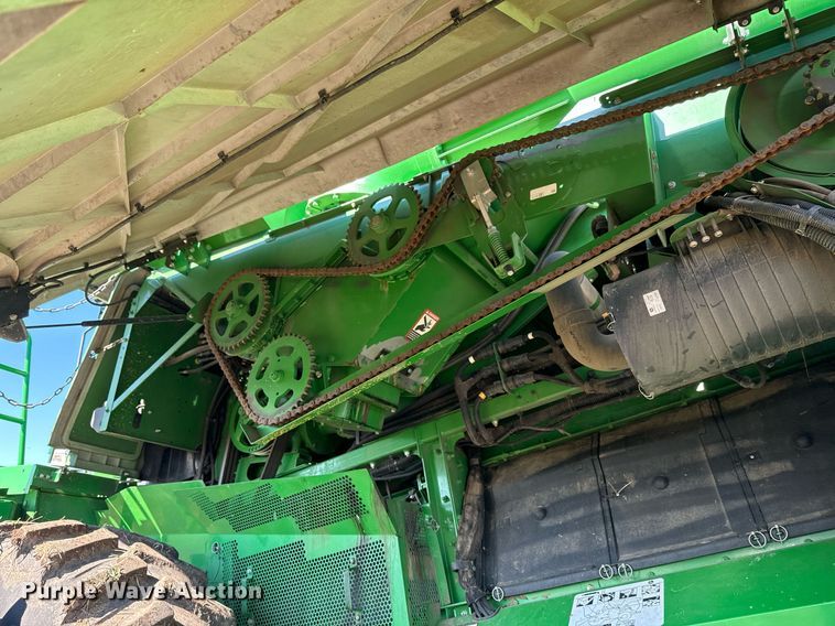 image for item DQ6739 2018 John Deere S790 combine