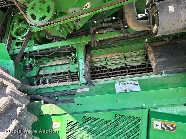 image for item DQ6739 2018 John Deere S790 combine