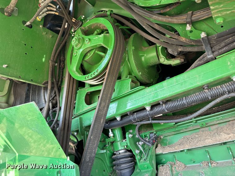 image for item DQ6739 2018 John Deere S790 combine