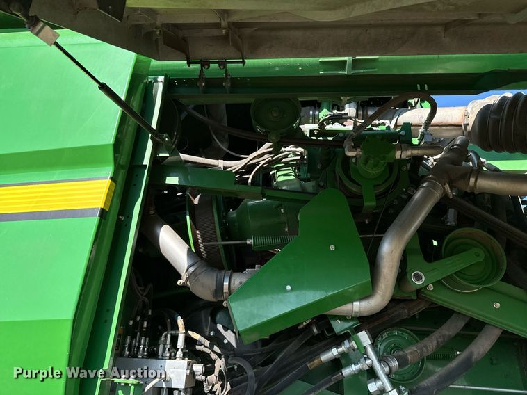image for item DQ6739 2018 John Deere S790 combine