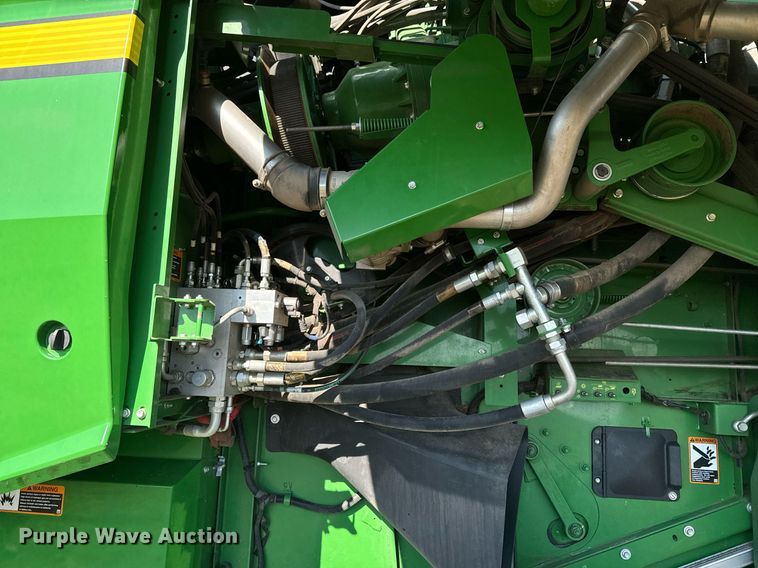 image for item DQ6739 2018 John Deere S790 combine