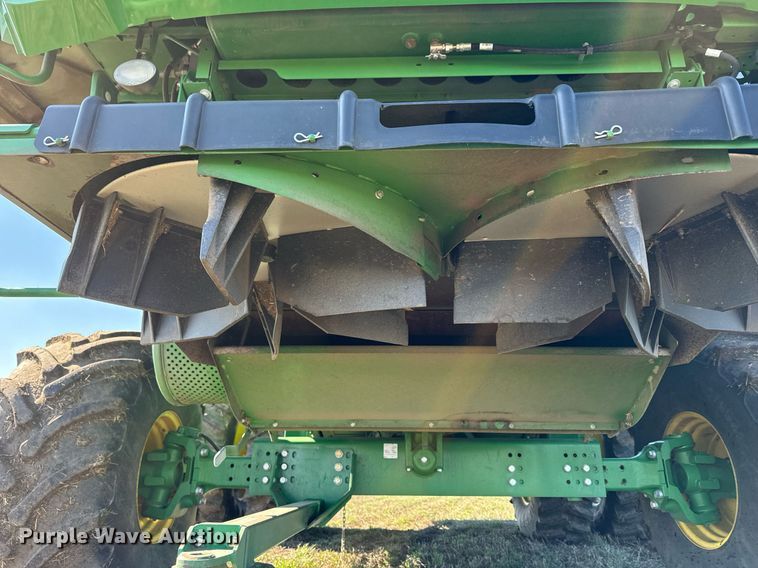 image for item DQ6739 2018 John Deere S790 combine