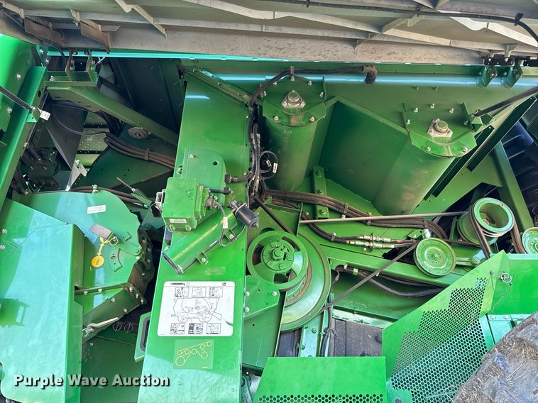 image for item DQ6739 2018 John Deere S790 combine