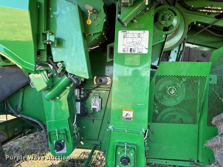 image for item DQ6739 2018 John Deere S790 combine