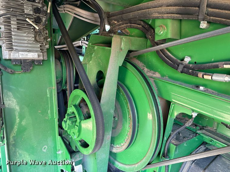 image for item DQ6739 2018 John Deere S790 combine