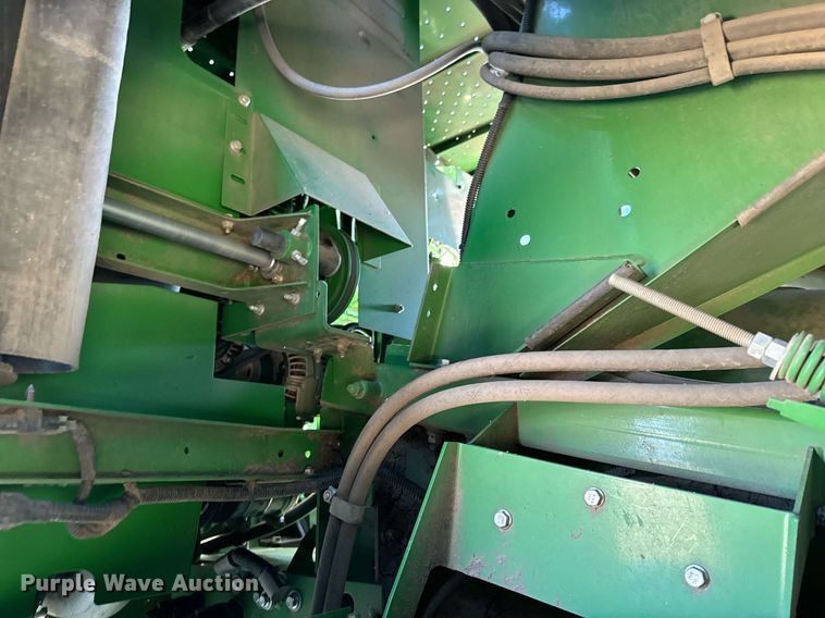 image for item DQ6739 2018 John Deere S790 combine