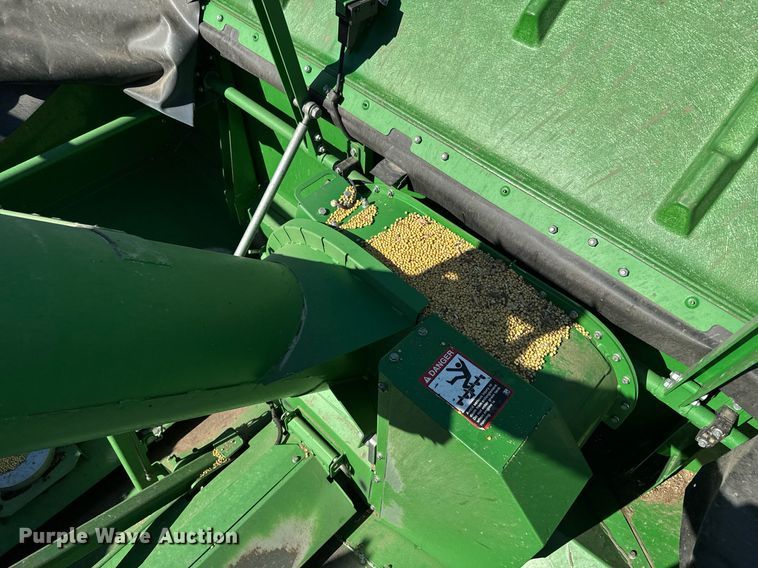 image for item DQ6739 2018 John Deere S790 combine