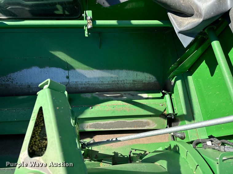 image for item DQ6739 2018 John Deere S790 combine