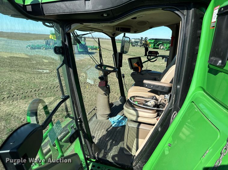 image for item DQ6739 2018 John Deere S790 combine